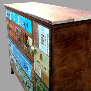 Cassettone in noce per Simone e Silvia di Venezia