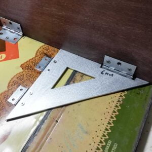 Divanone per Giulia ed Elisa, Modena