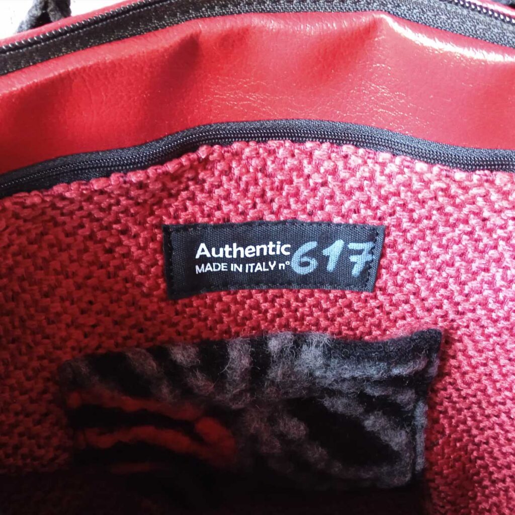 Borsa zaino Greta n°02 in PELLE RIGENERATA - immagine 17